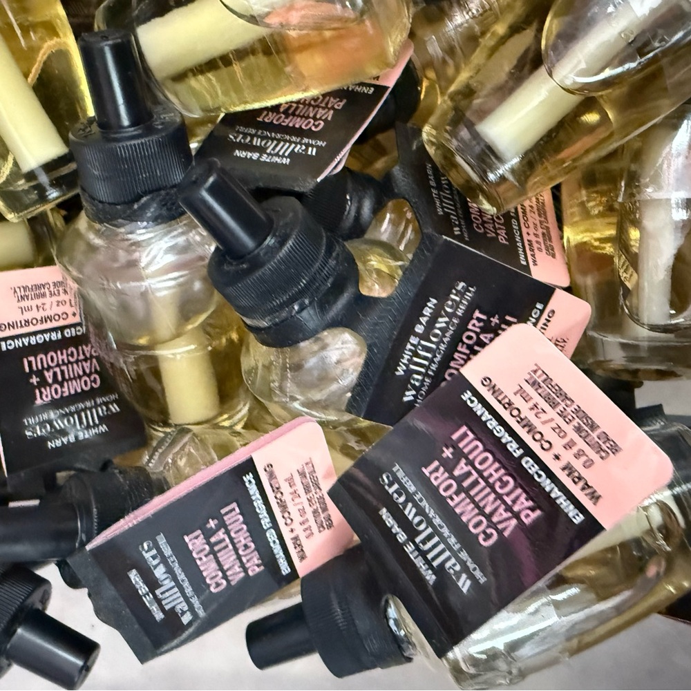 10 bbw Comfort Vanilla Patchouli wallflower Oil - Pink & Black Labels